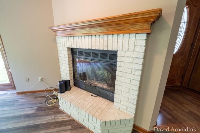 624 S 160th Avenue, Park Twp, MI 49423