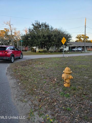 624 Fournier Avenue, Gulfport, MS 39501