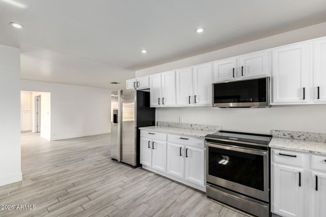 8103 N 56TH Avenue, Glendale, AZ 85302