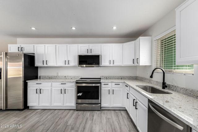 8103 N 56TH Avenue, Glendale, AZ 85302