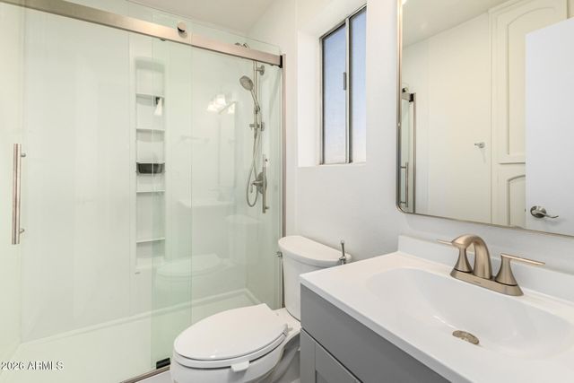 8103 N 56TH Avenue, Glendale, AZ 85302