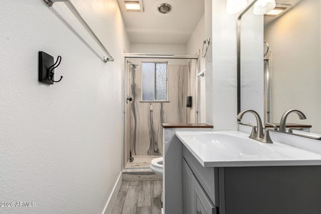 8103 N 56TH Avenue, Glendale, AZ 85302