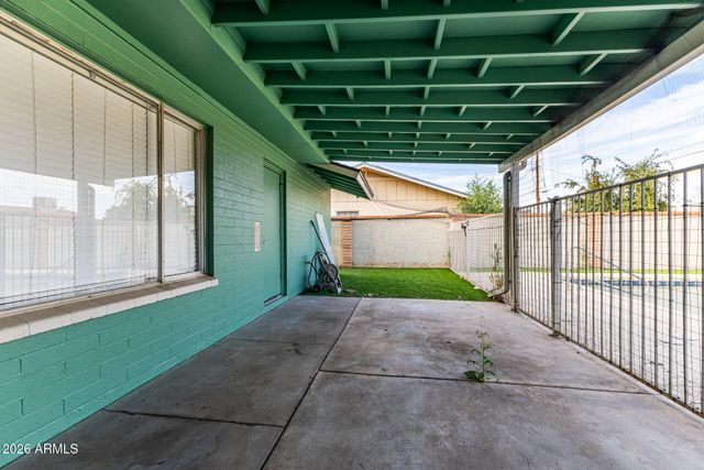 8103 N 56TH Avenue, Glendale, AZ 85302