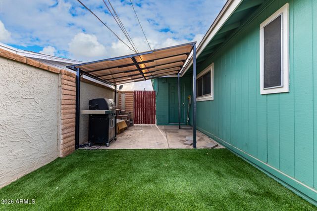 8103 N 56TH Avenue, Glendale, AZ 85302