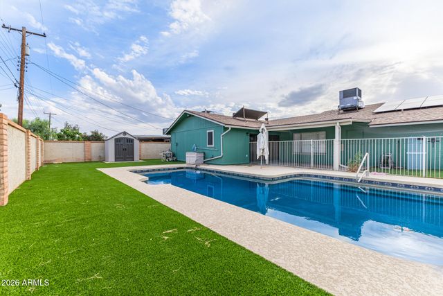 8103 N 56TH Avenue, Glendale, AZ 85302