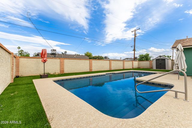 8103 N 56TH Avenue, Glendale, AZ 85302