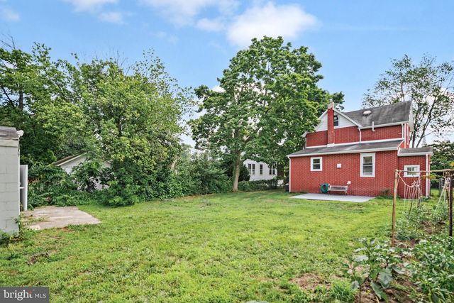 332 E LINDEN AVE, Lindenwold, NJ 08021