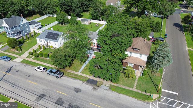 332 E LINDEN AVE, Lindenwold, NJ 08021