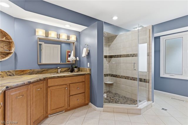 985 Goldenrod Trail, Aurora, OH 44202