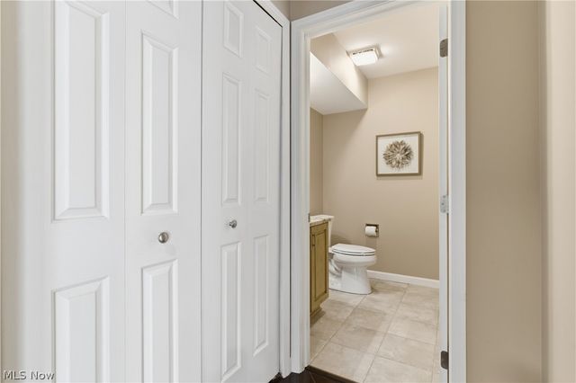 985 Goldenrod Trail, Aurora, OH 44202