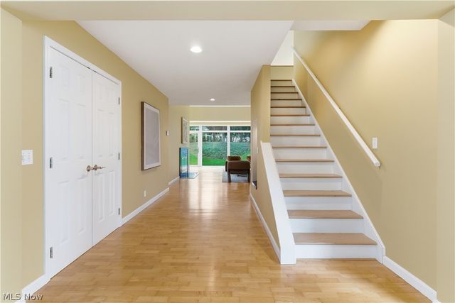 985 Goldenrod Trail, Aurora, OH 44202