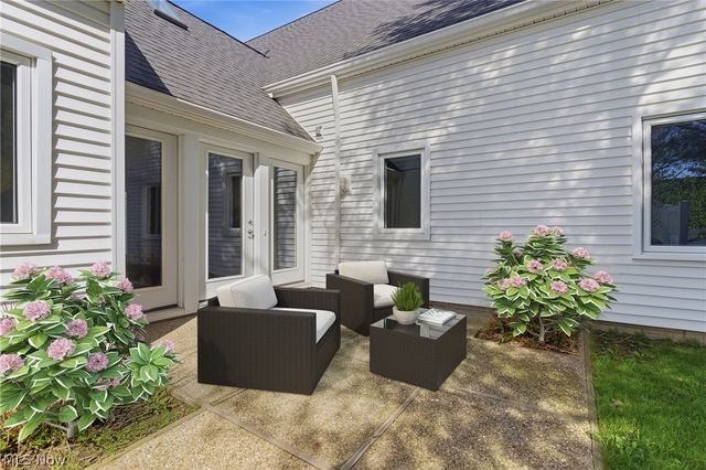 985 Goldenrod Trail, Aurora, OH 44202