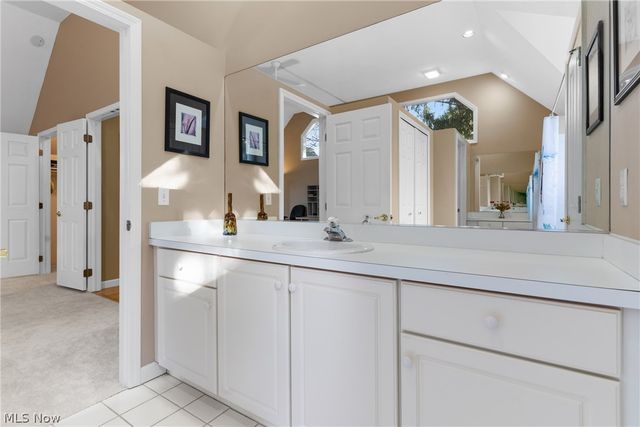 985 Goldenrod Trail, Aurora, OH 44202