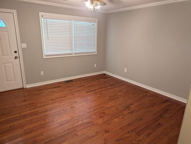 4063 Old Salem Road, London, KY 40741