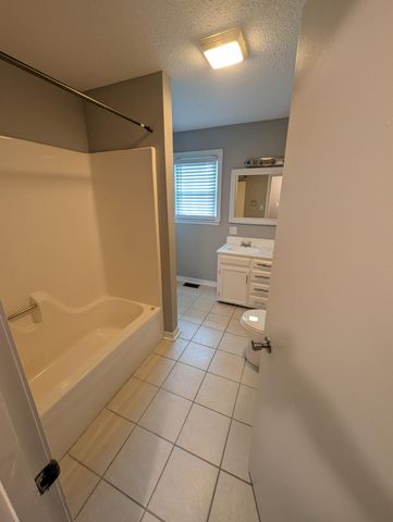 4063 Old Salem Road, London, KY 40741