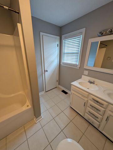 4063 Old Salem Road, London, KY 40741