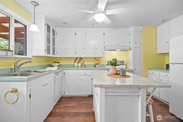 2132 N 148th Street, Shoreline, WA 98133