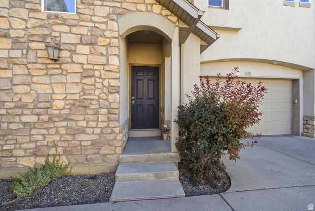 10828 S WYNVIEW LN, South Jordan, UT 84095