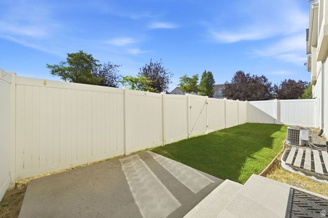 10828 S WYNVIEW LN, South Jordan, UT 84095