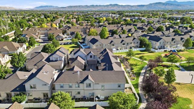 10828 S WYNVIEW LN, South Jordan, UT 84095