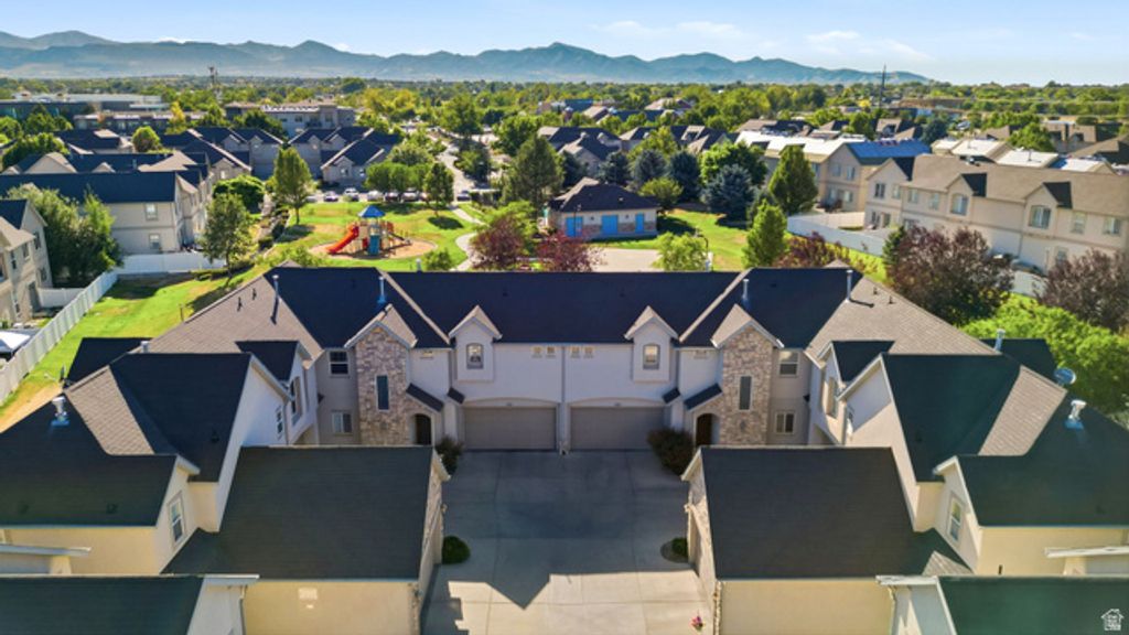 10828 S WYNVIEW LN, South Jordan, UT 84095