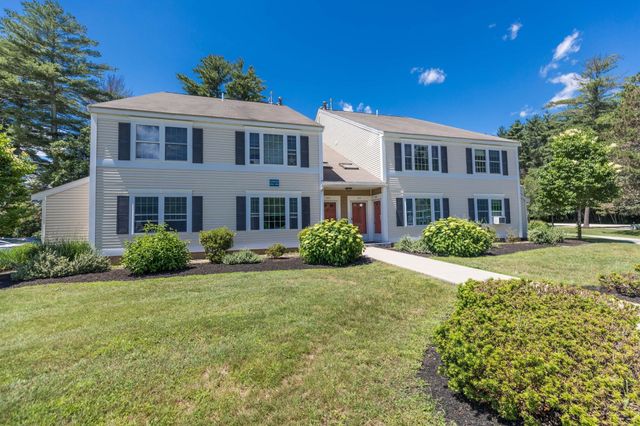 214 Springbrook Circle, Portsmouth, NH 03801