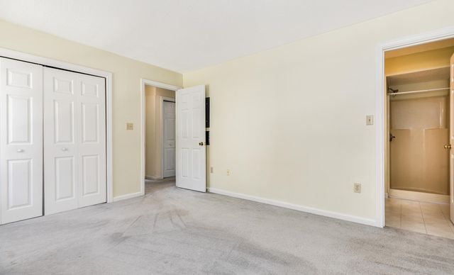 214 Springbrook Circle, Portsmouth, NH 03801