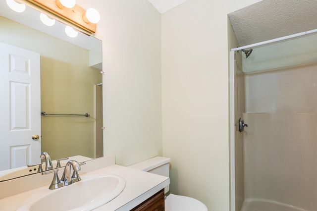 214 Springbrook Circle, Portsmouth, NH 03801