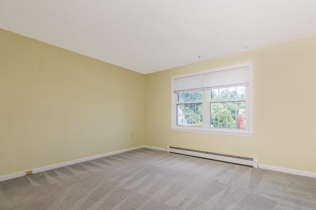 214 Springbrook Circle, Portsmouth, NH 03801