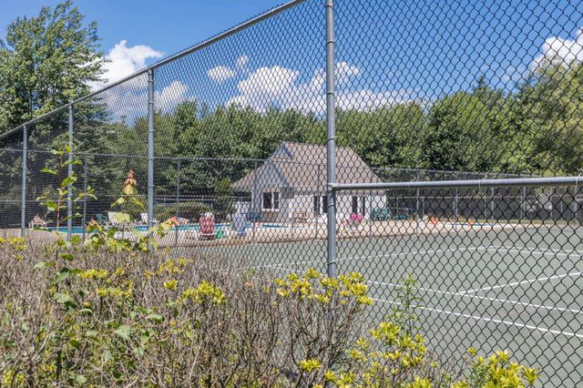 214 Springbrook Circle, Portsmouth, NH 03801