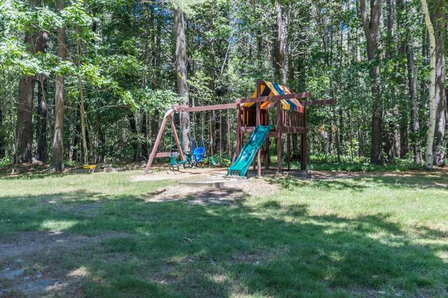 214 Springbrook Circle, Portsmouth, NH 03801