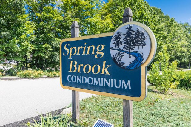 214 Springbrook Circle, Portsmouth, NH 03801