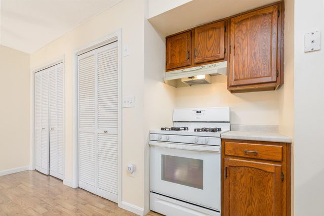 214 Springbrook Circle, Portsmouth, NH 03801