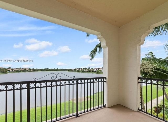 2955 Tortola Way, Cooper City, FL 33024