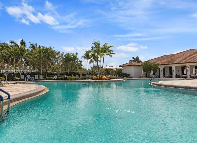 2955 Tortola Way, Cooper City, FL 33024