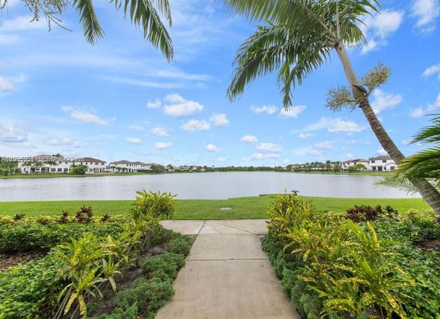 2955 Tortola Way, Cooper City, FL 33024