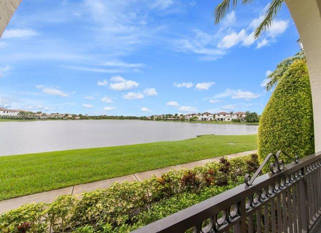 2955 Tortola Way, Cooper City, FL 33024