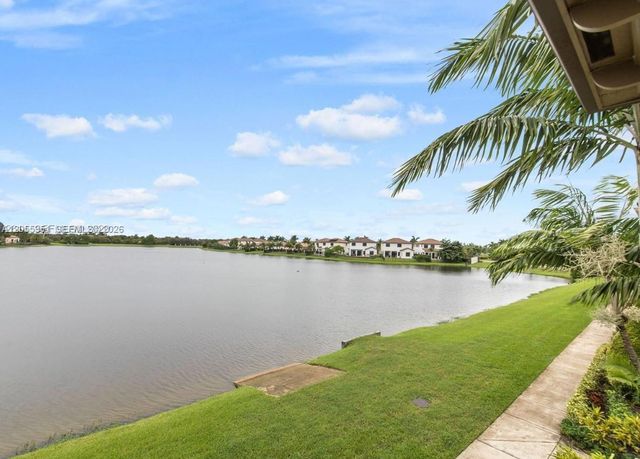2955 Tortola Way, Cooper City, FL 33024