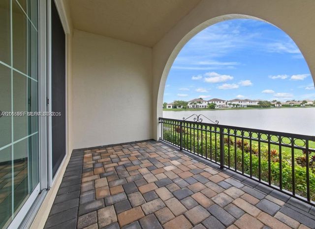 2955 Tortola Way, Cooper City, FL 33024