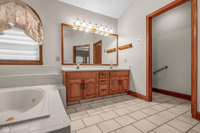 13719 Roswell Drive, Carmel, IN 46032