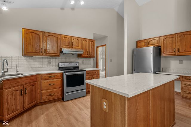 13719 Roswell Drive, Carmel, IN 46032