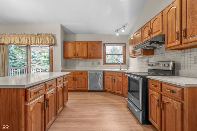 13719 Roswell Drive, Carmel, IN 46032