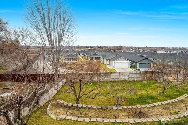 950 S Garden Drive, Moses Lake, WA 98837