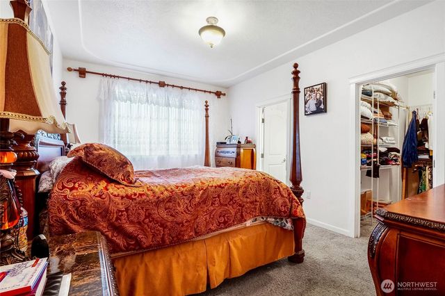 950 S Garden Drive, Moses Lake, WA 98837