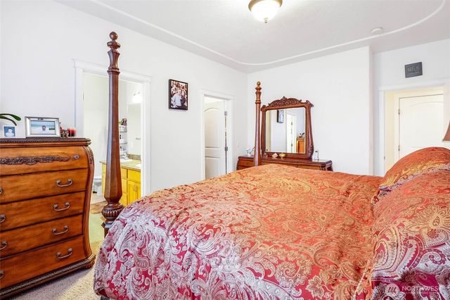 950 S Garden Drive, Moses Lake, WA 98837