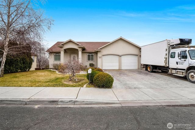 950 S Garden Drive, Moses Lake, WA 98837