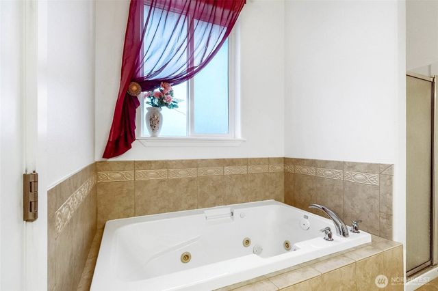 950 S Garden Drive, Moses Lake, WA 98837