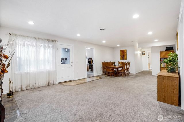 950 S Garden Drive, Moses Lake, WA 98837