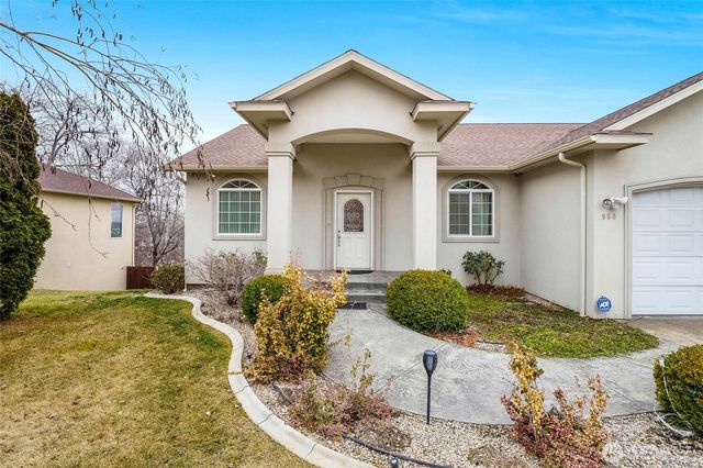 950 S Garden Drive, Moses Lake, WA 98837