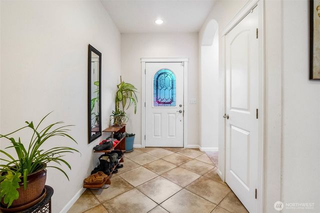 950 S Garden Drive, Moses Lake, WA 98837